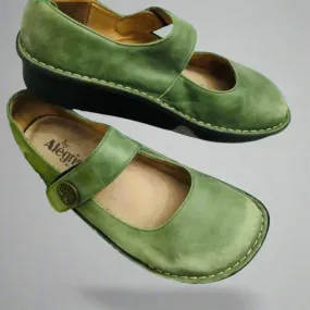 Petra | New Ladies' Flats  Comfortable and Elegant